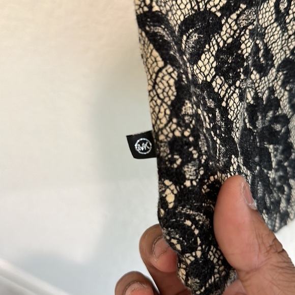 Michael Kors Black And Beige Floral Top In Size Small - Picture 10 of 10